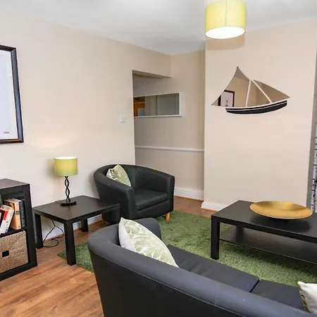2 Bedroom 1 Bathroom Family Friendly 50 Metres From The Seashore And Beach Casa de Férias Galway